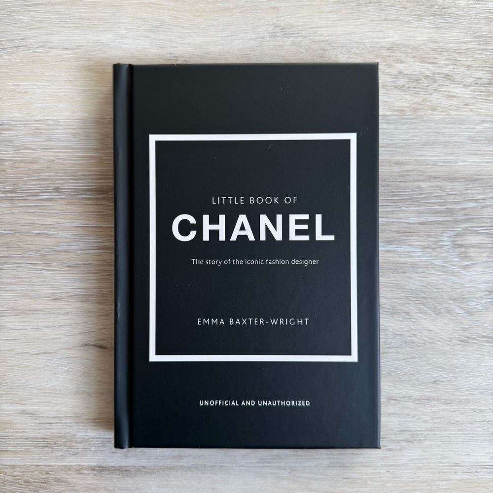 Little Book of Chanel – Hardcover Fashion Book by Emma Baxter-Wright
